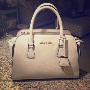 White MIchael Kors Purse